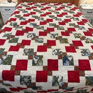 NEW KING SIZE HANDMADE QUILT 94 x 108 in disappearing 9 patch